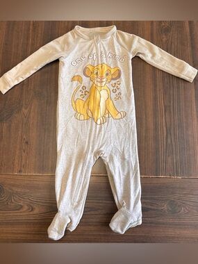 Disney tan Footed One-Piece Pajamas with Yellow Simba Graphic